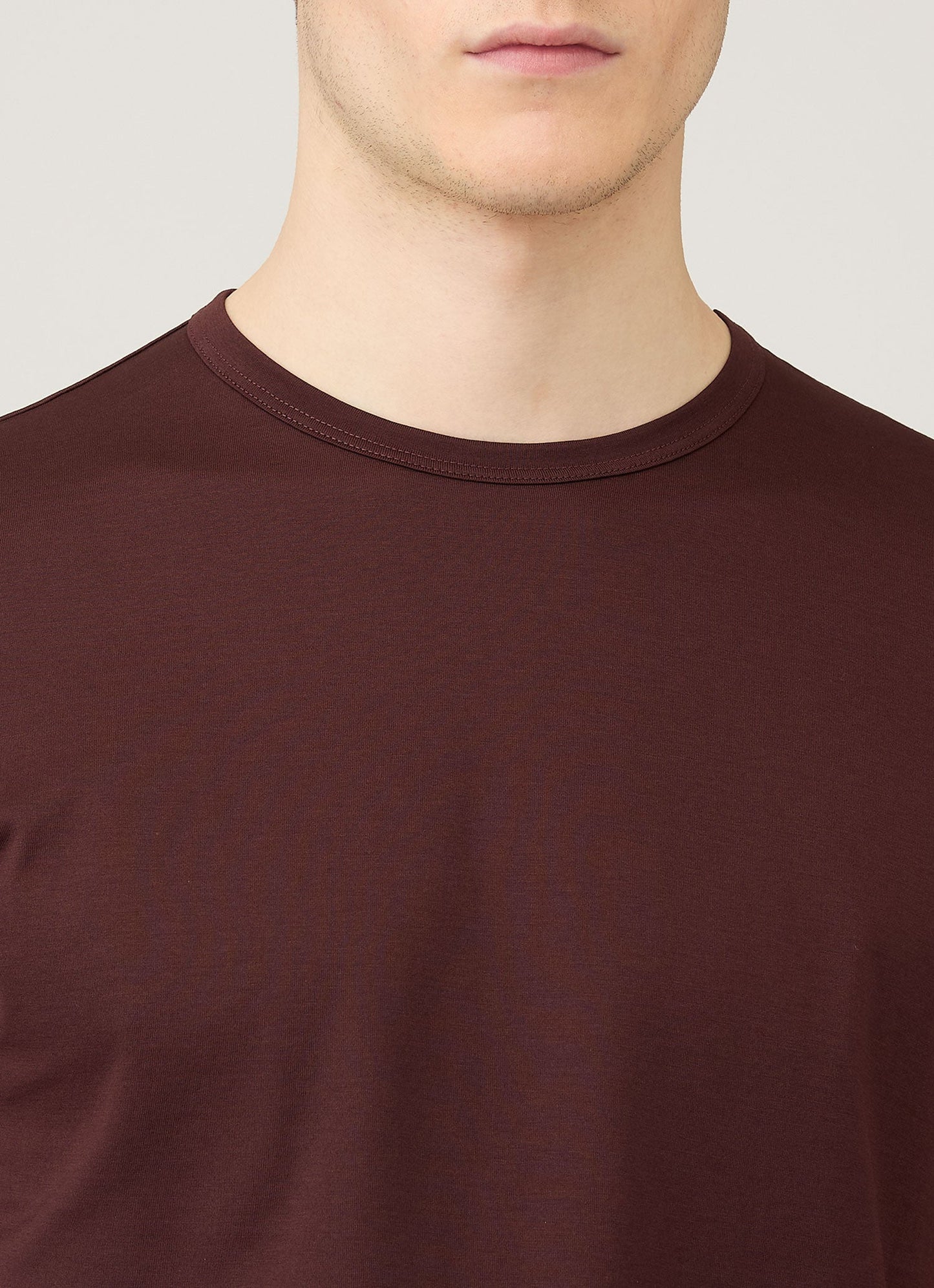 Mens Classic Tshirt In Bakelite Mtsh0001 Rdel