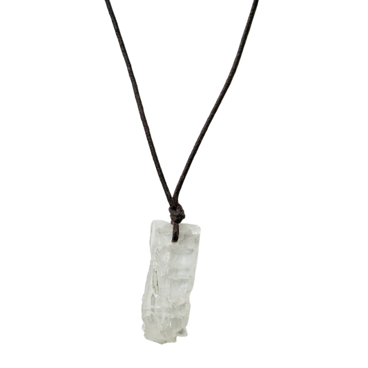 Faden Quartz Pendant Necklace