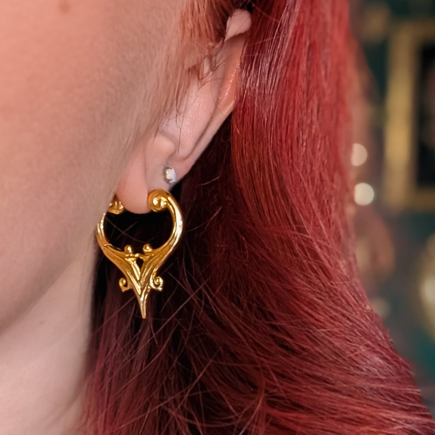 MYSTIC CREST EARRINGS