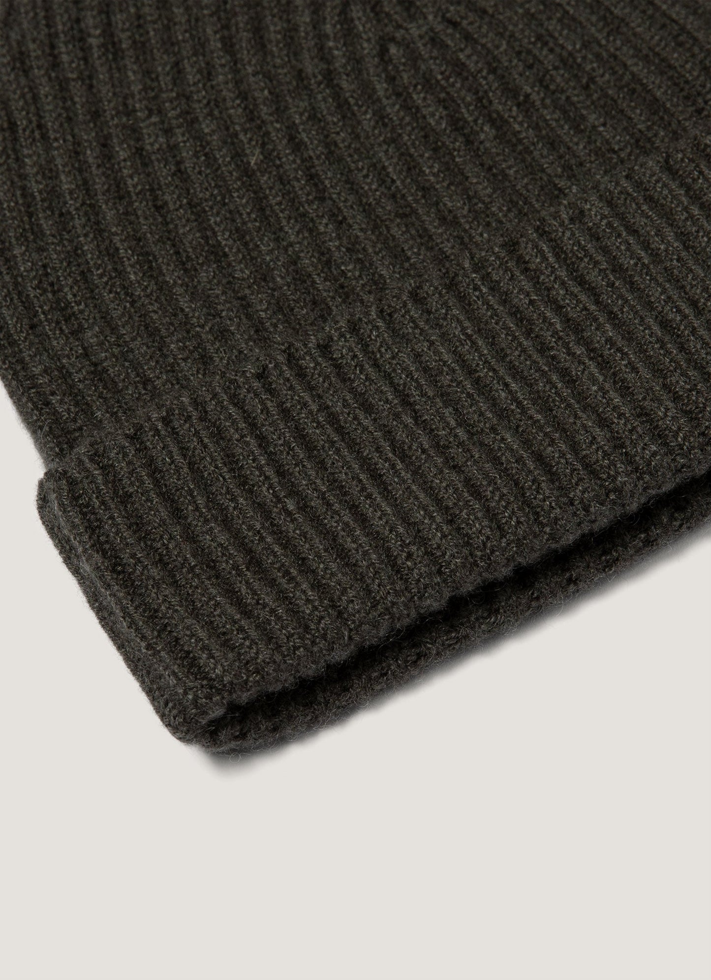Cashmere Ribbed Hat In Dark Green Ahat9055 Gnin