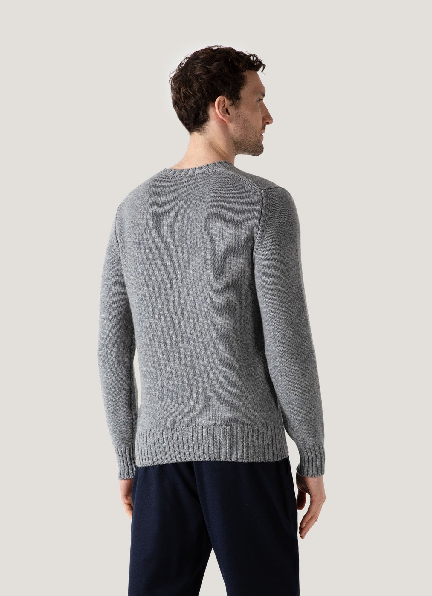 Mens Roxburgh Cashmere Jumper In Mid Grey Melange Mjum8217 Gyak